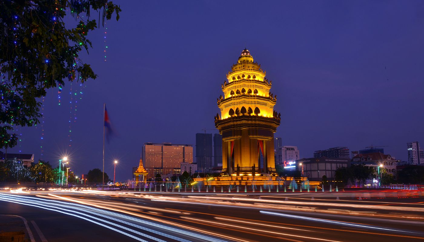 Independence Monument in Phnom Penh, Cambodia at night